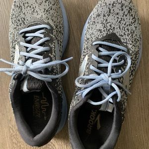 W Brooks Launch 6 size 8.5